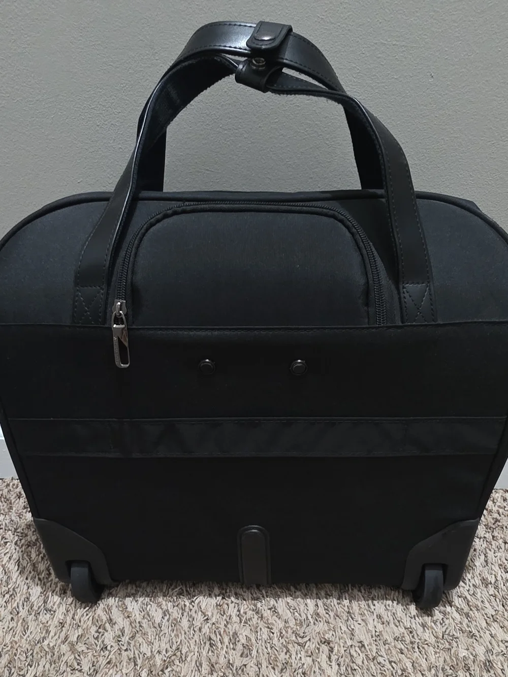 N/A black laptop